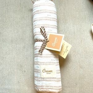 Crane baby pink and white Muslim swaddle